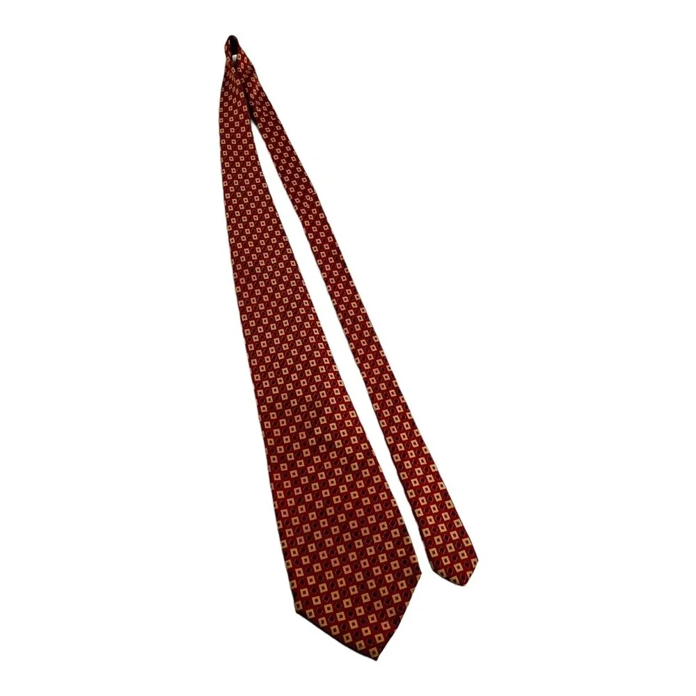 Coach Red‎ w/ Gold Square Silk Tie Mens Size 3.75